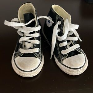 Converse size 7